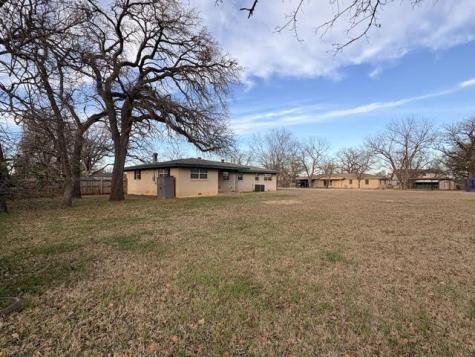 2104 2ND Avenue Bridgeport TX 76426