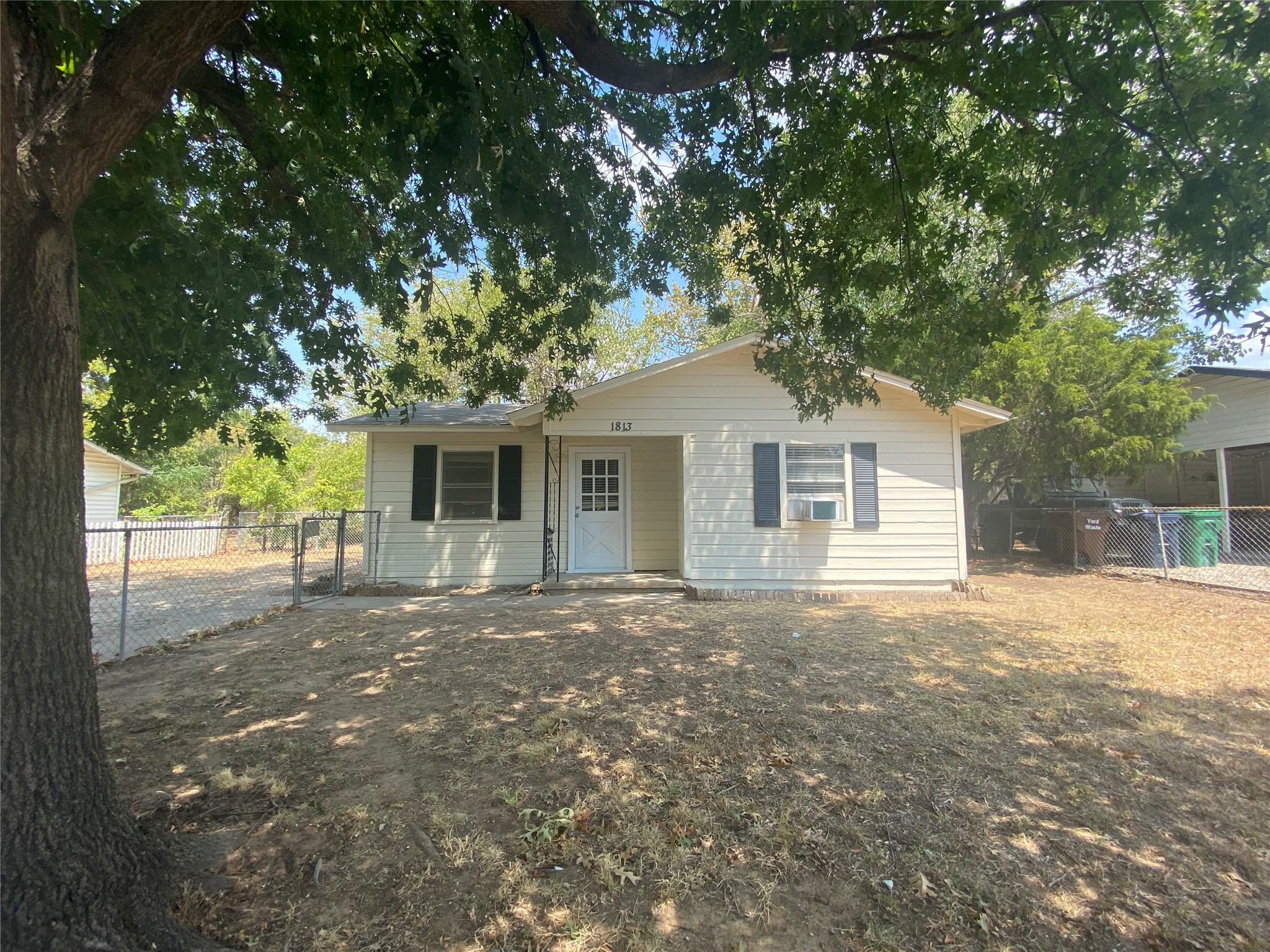 1813 Wayne Street Denton TX 76209