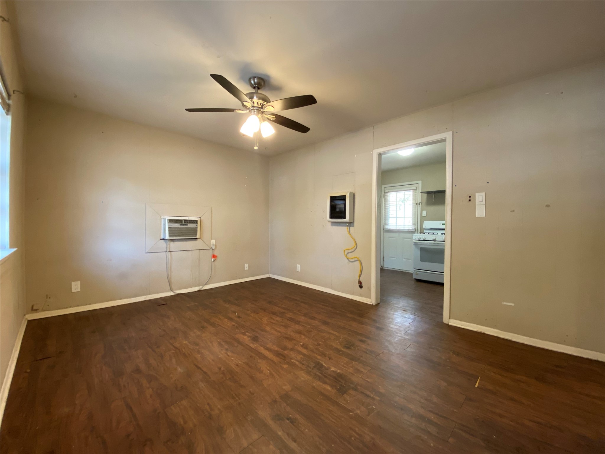 1813 Wayne Street Denton TX 76209