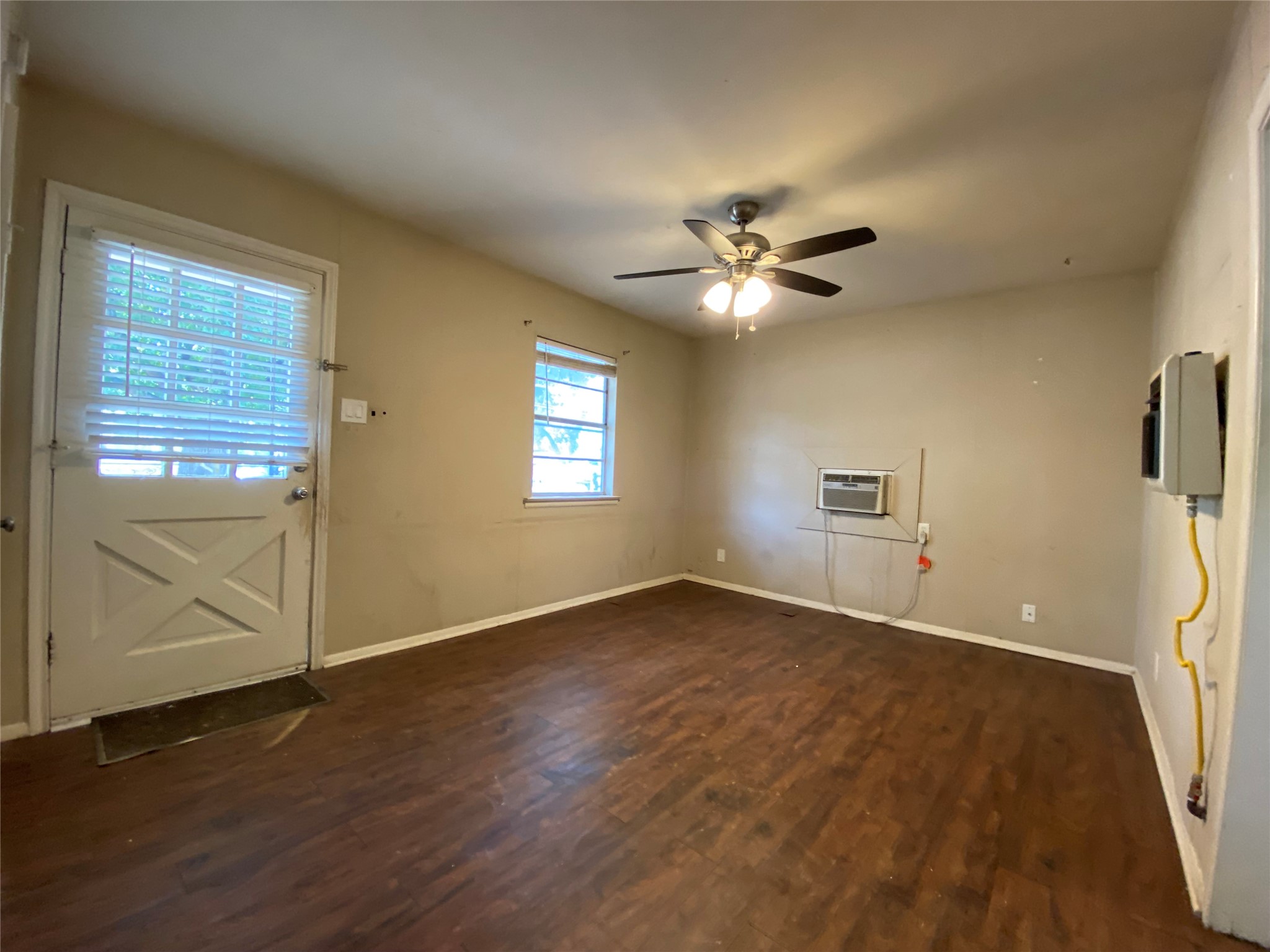 1813 Wayne Street Denton TX 76209