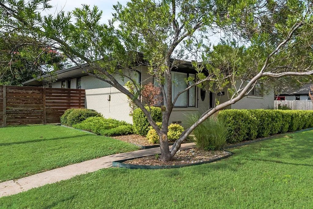 6501 E Mockingbird Lane Dallas TX 75214