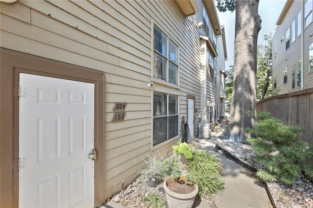 2728 Reagan Street Dallas TX 75219