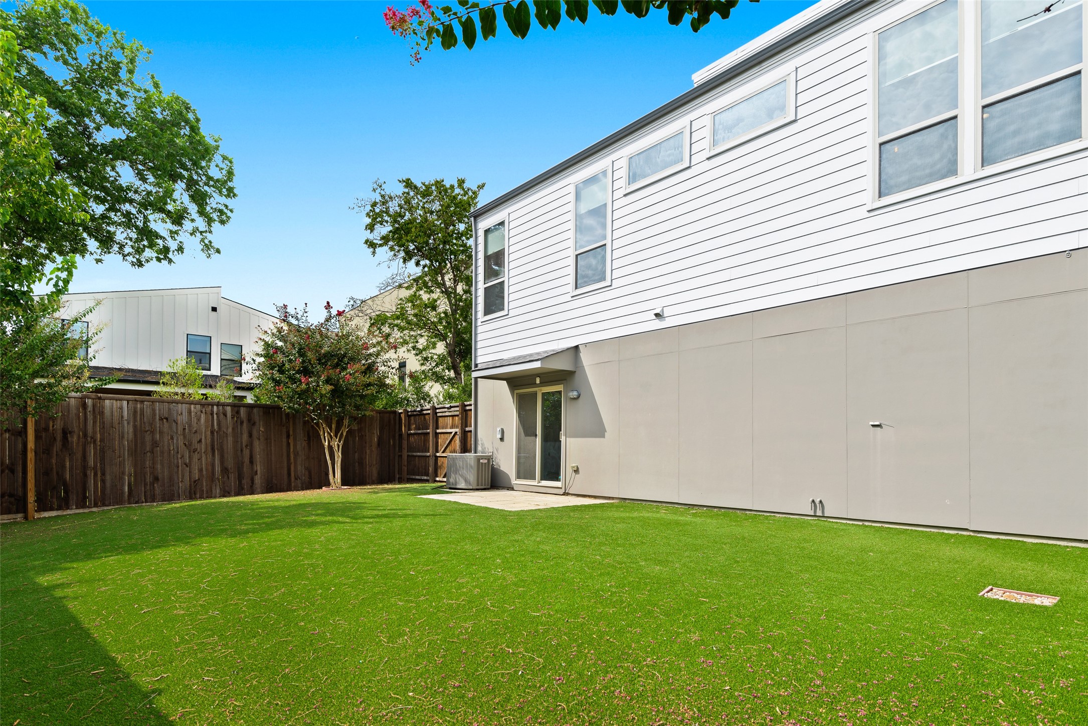 5015 Manett Street Dallas TX 75206