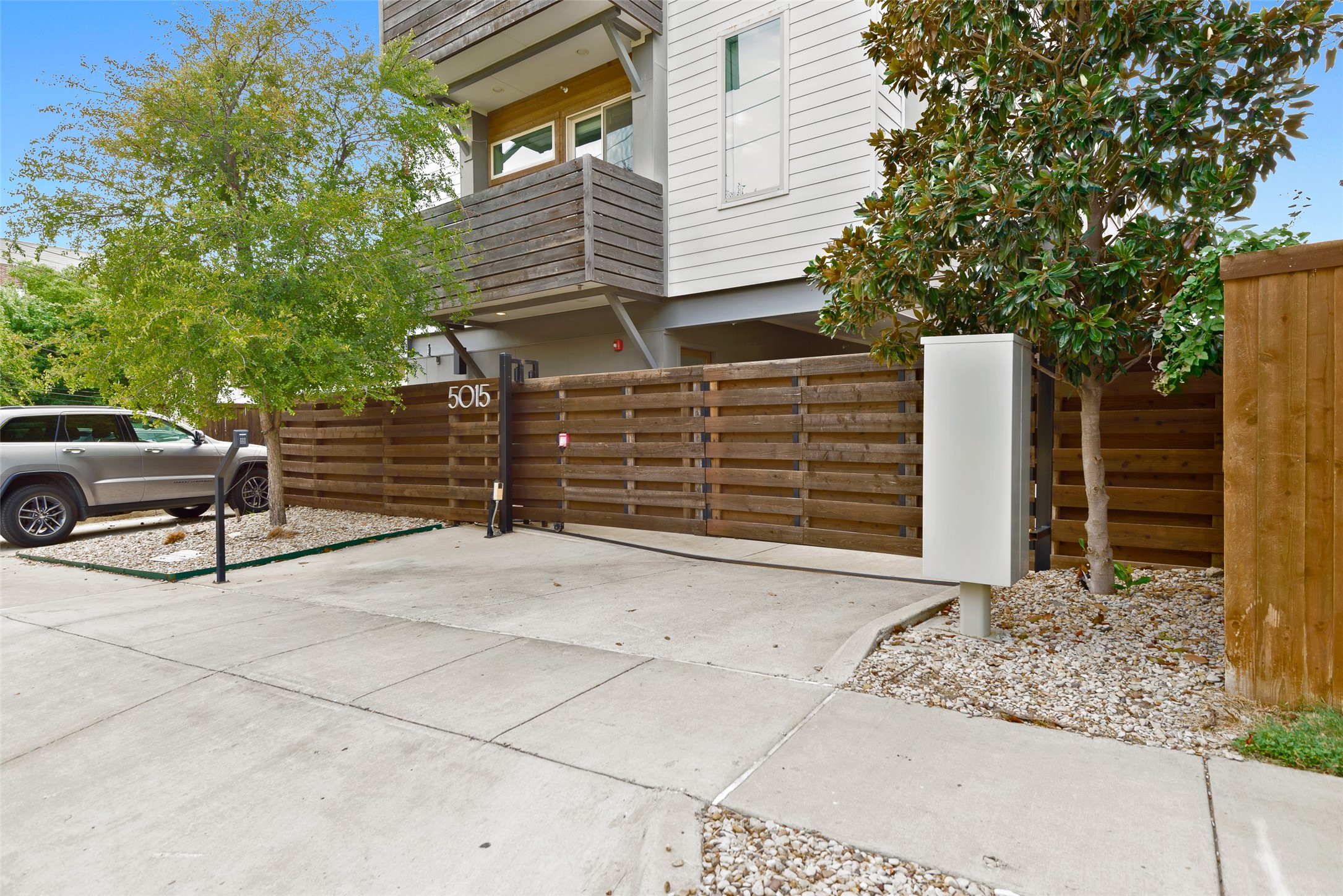 5015 Manett Street Dallas TX 75206