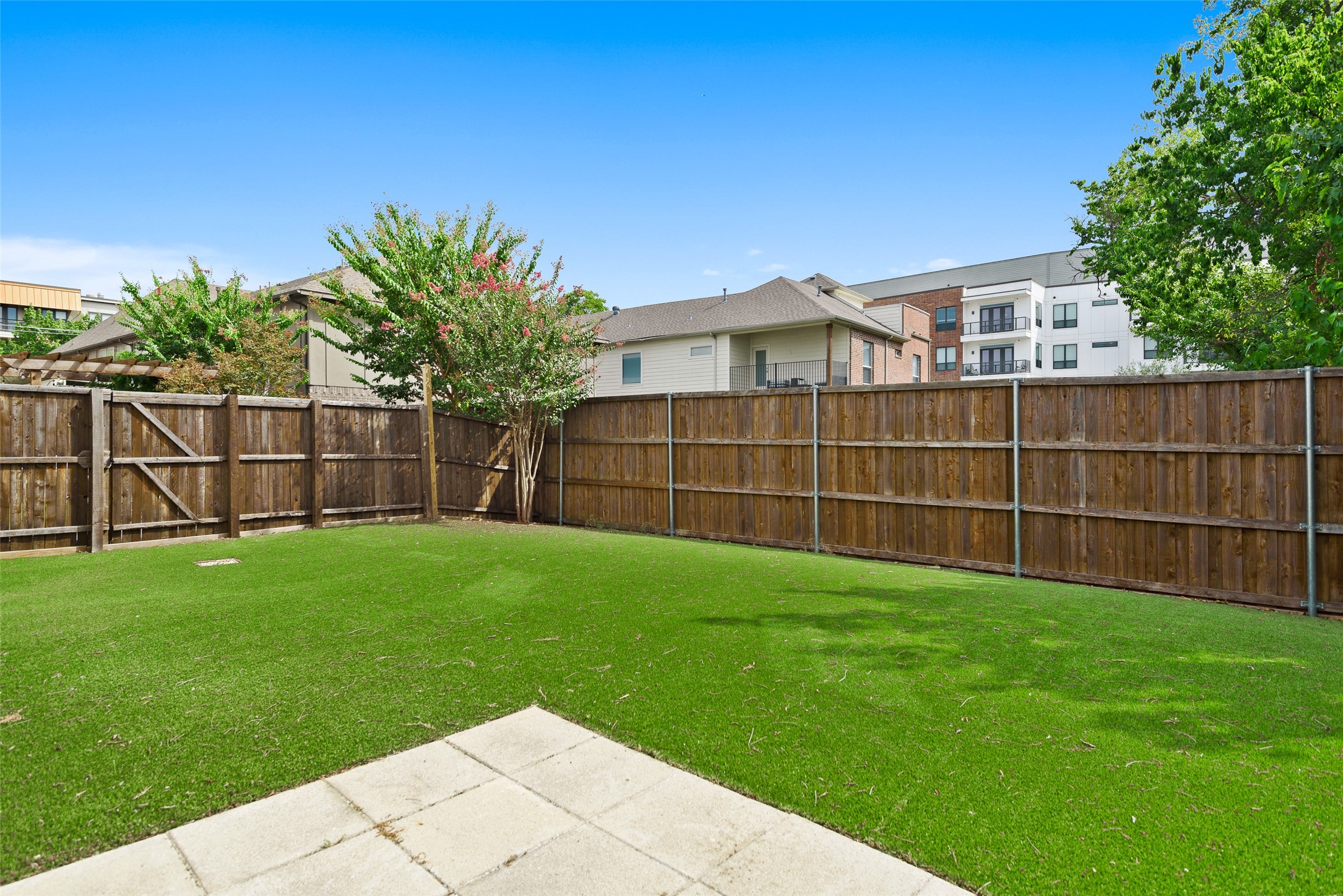 5015 Manett Street Dallas TX 75206