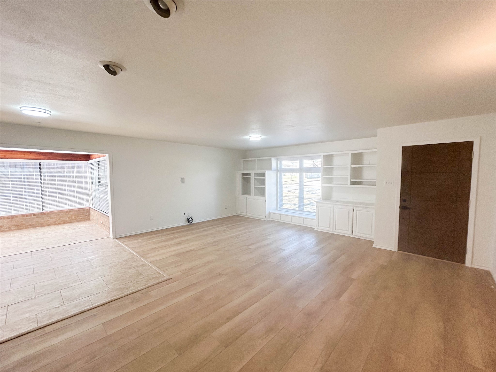3016 Oakridge Drive Bedford TX 76021