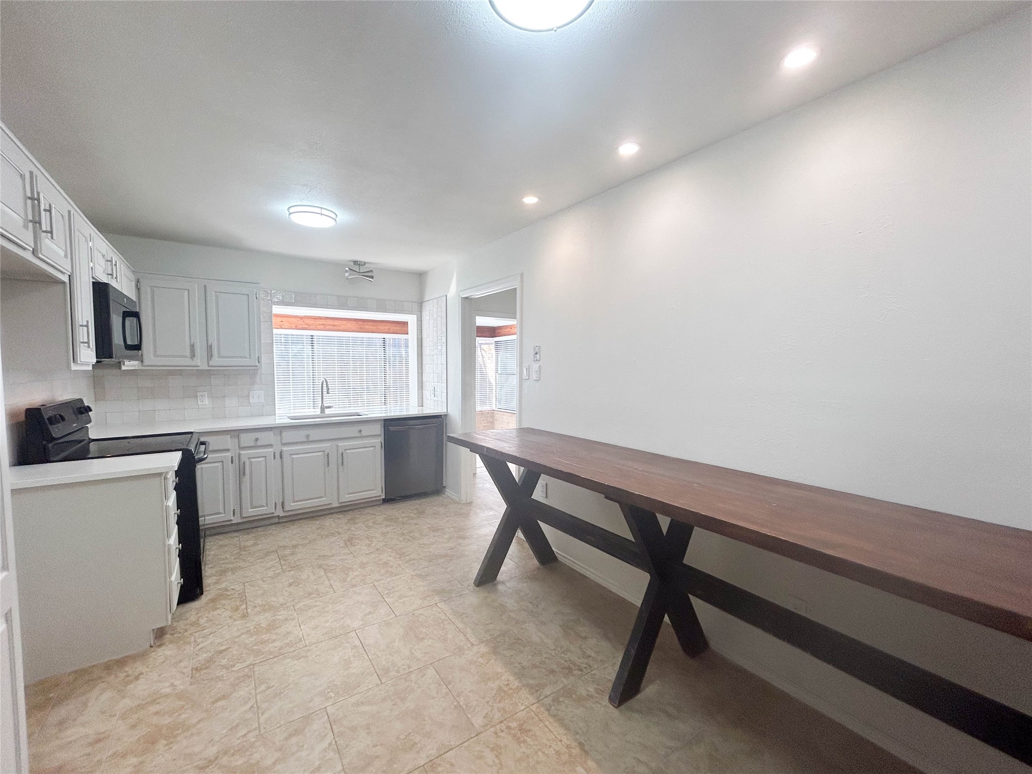 3016 Oakridge Drive Bedford TX 76021