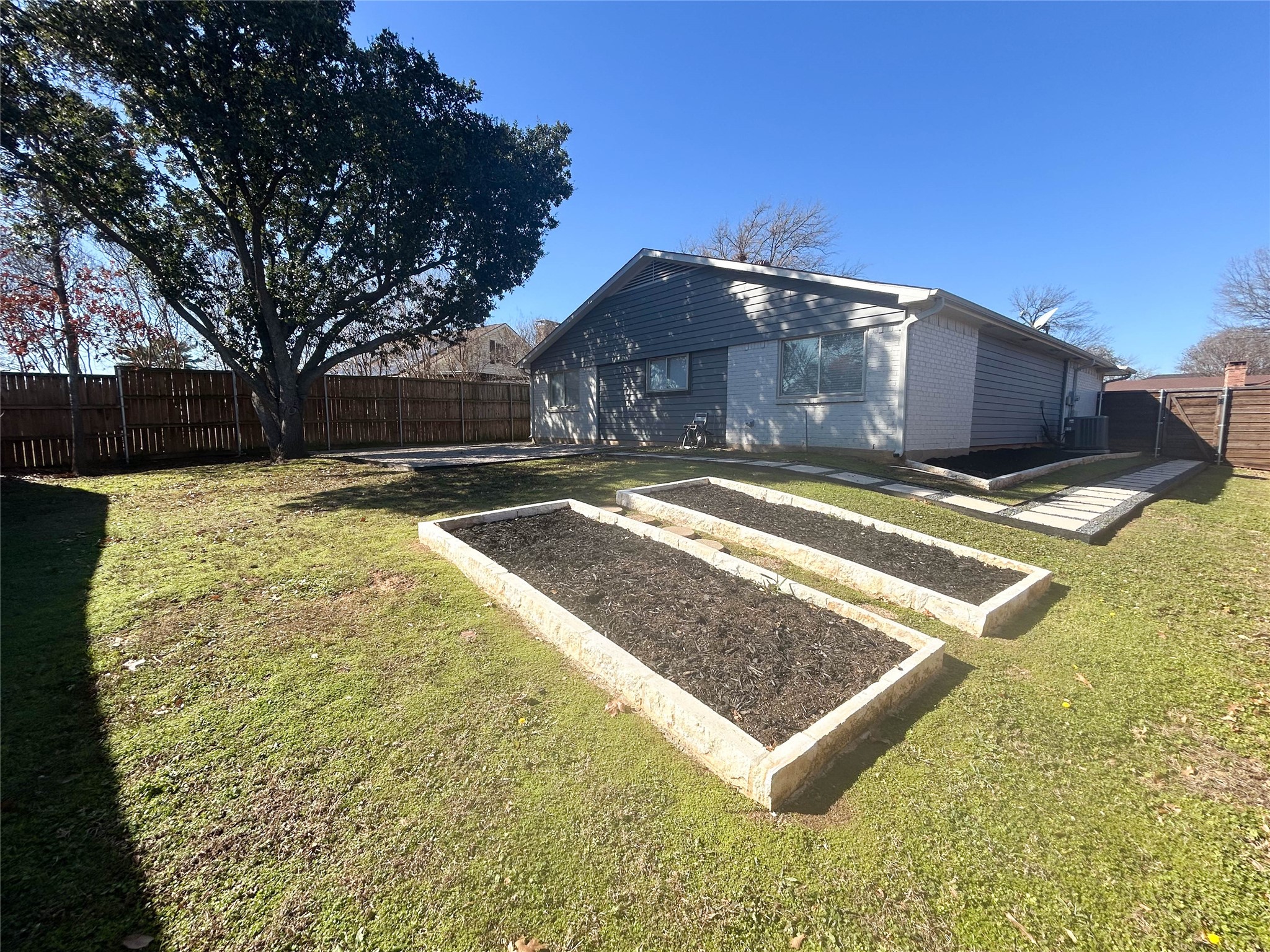 3016 Oakridge Drive Bedford TX 76021
