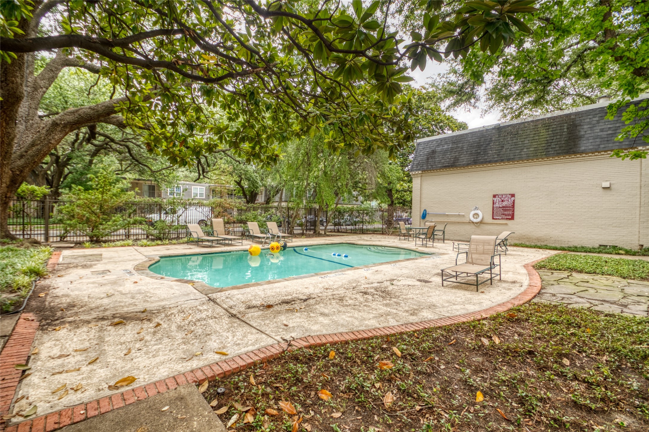5315 Fleetwood Oaks Avenue Dallas TX 75235