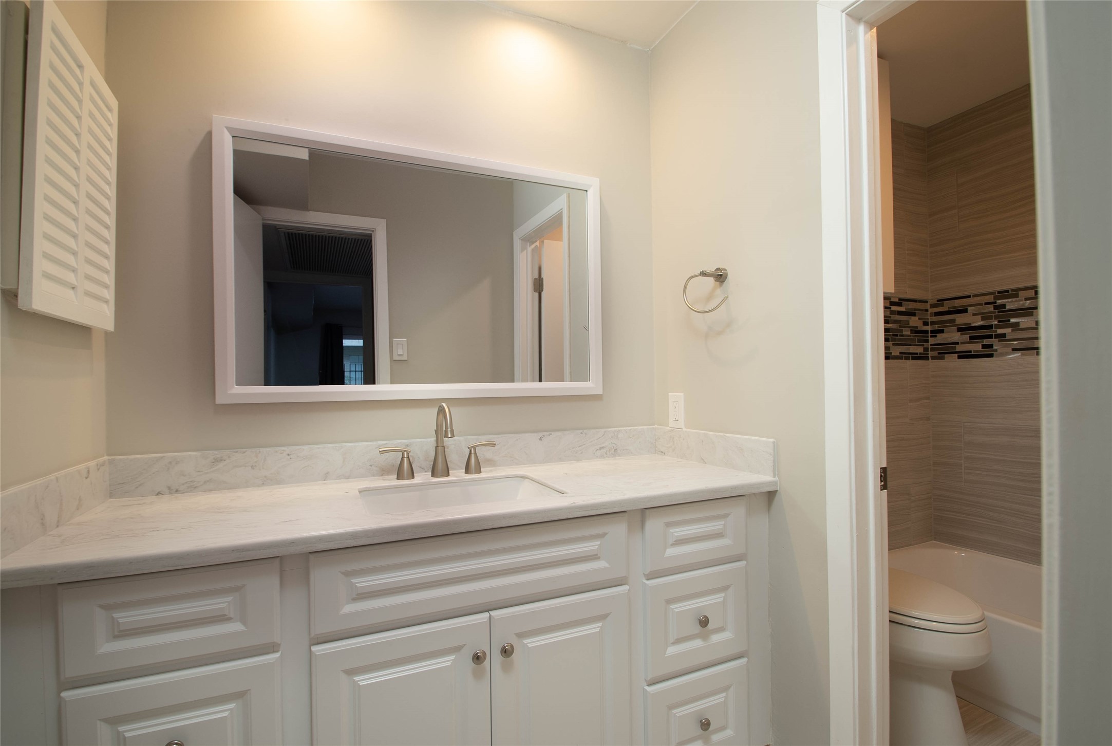 5315 Fleetwood Oaks Avenue Dallas TX 75235