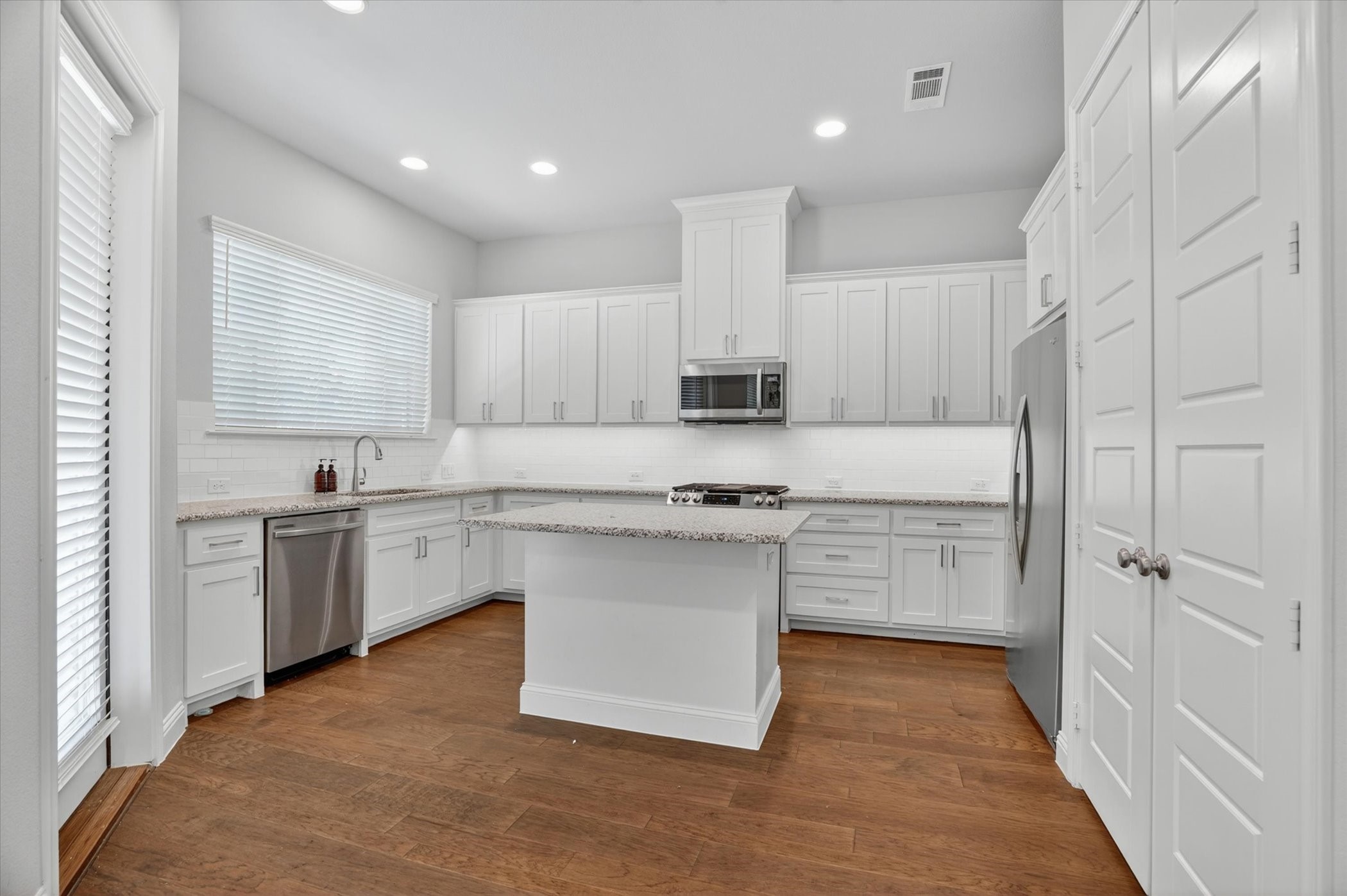 6330 Oakbend Circle Fort Worth TX 76132