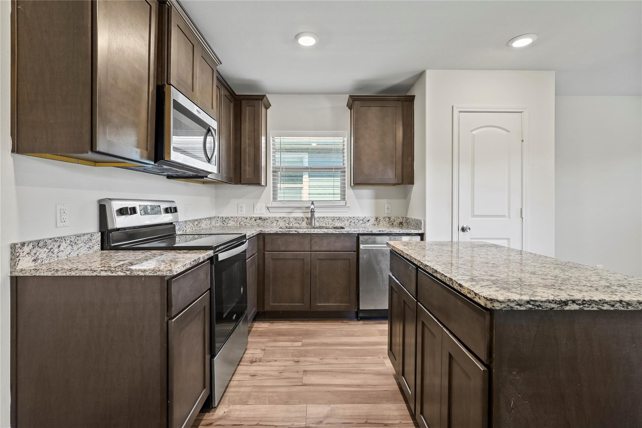 8204 Buck Mountain Pass Fort Worth TX 76179