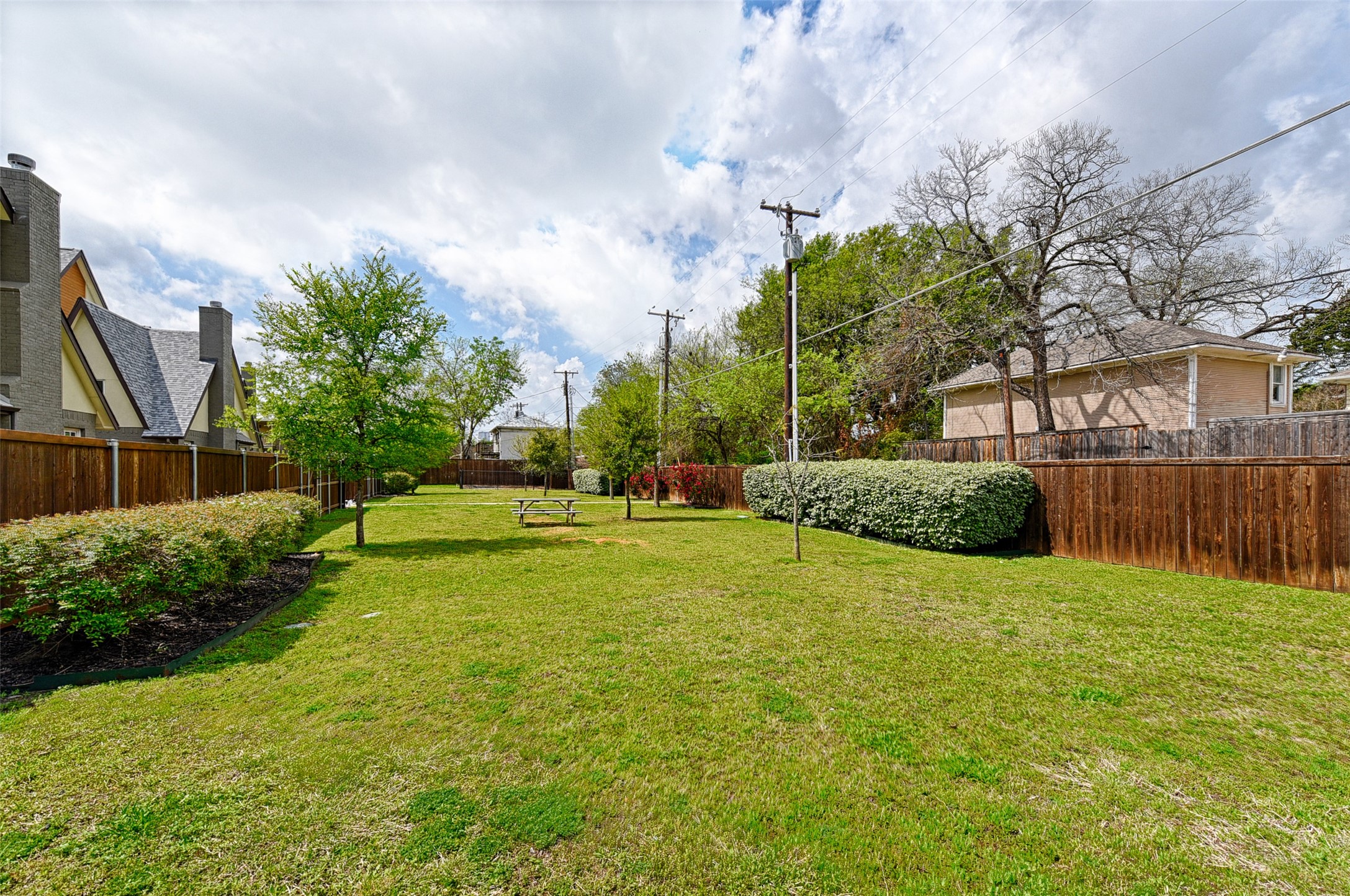 5089 Gaston Avenue Dallas TX 75214