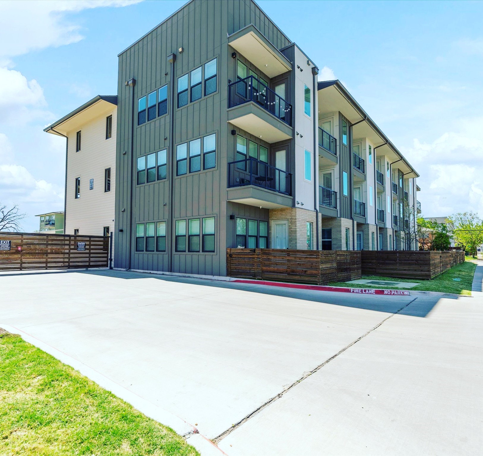 1500 N Fitzhugh Avenue Dallas TX 75204
