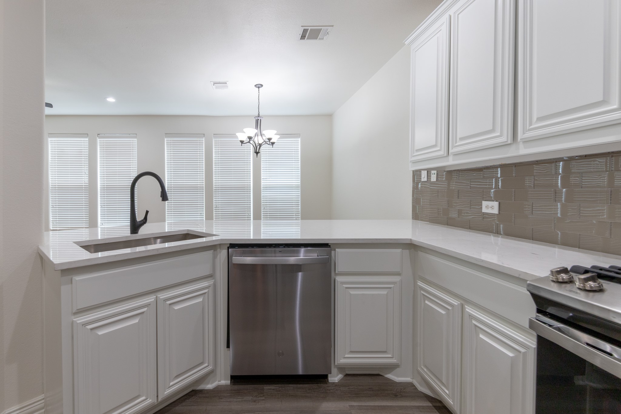 2645 Villa Di Lago Grand Prairie TX 75054