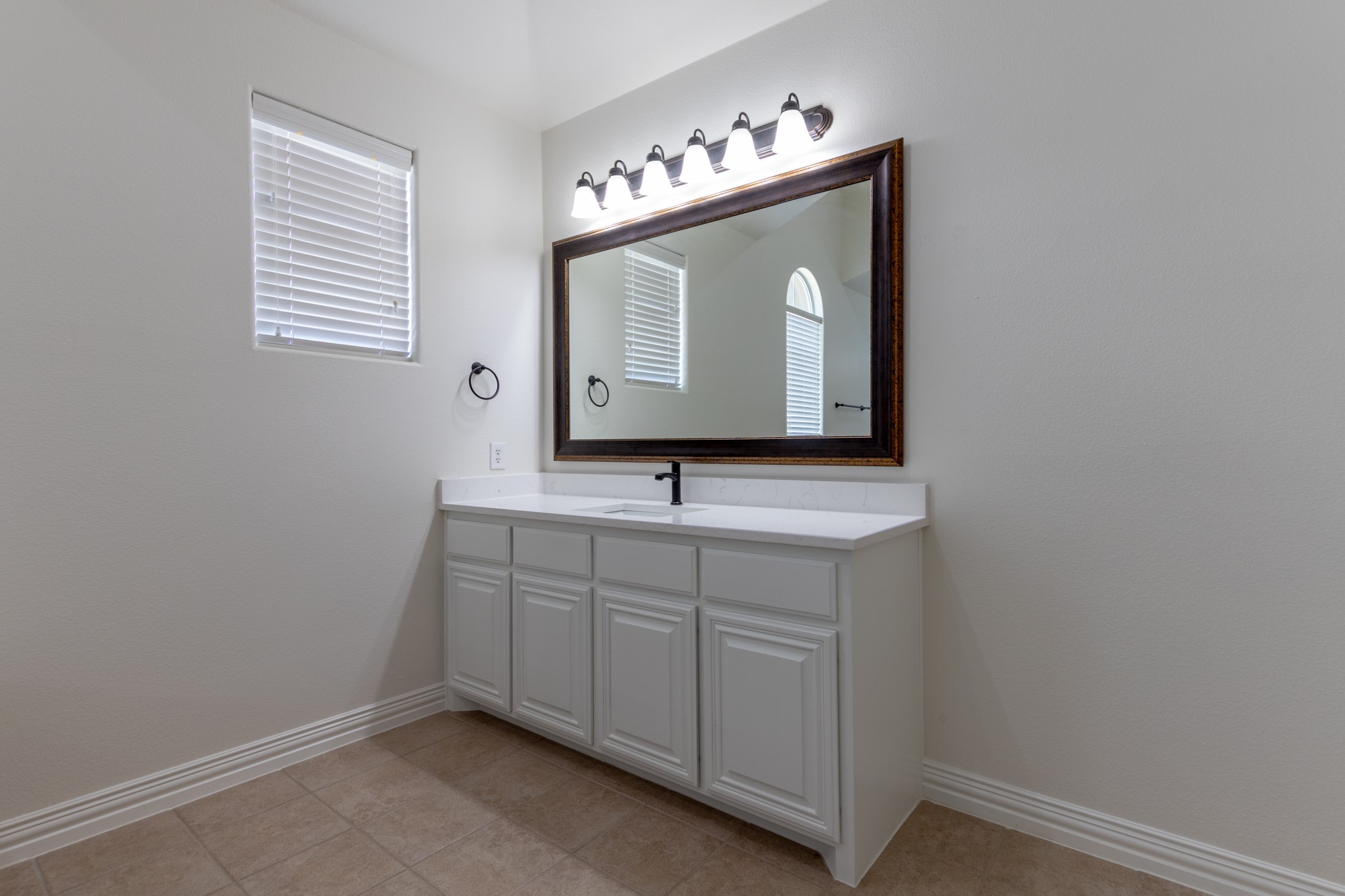 2645 Villa Di Lago Grand Prairie TX 75054