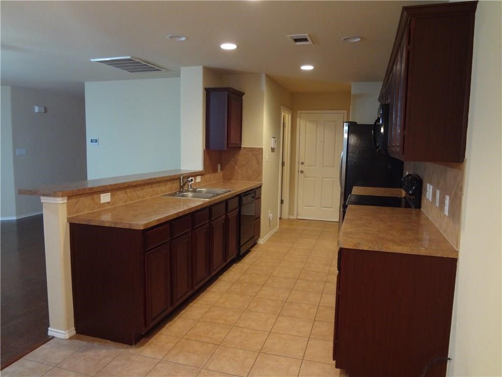 904 Mazatlan Court Arlington TX 76002
