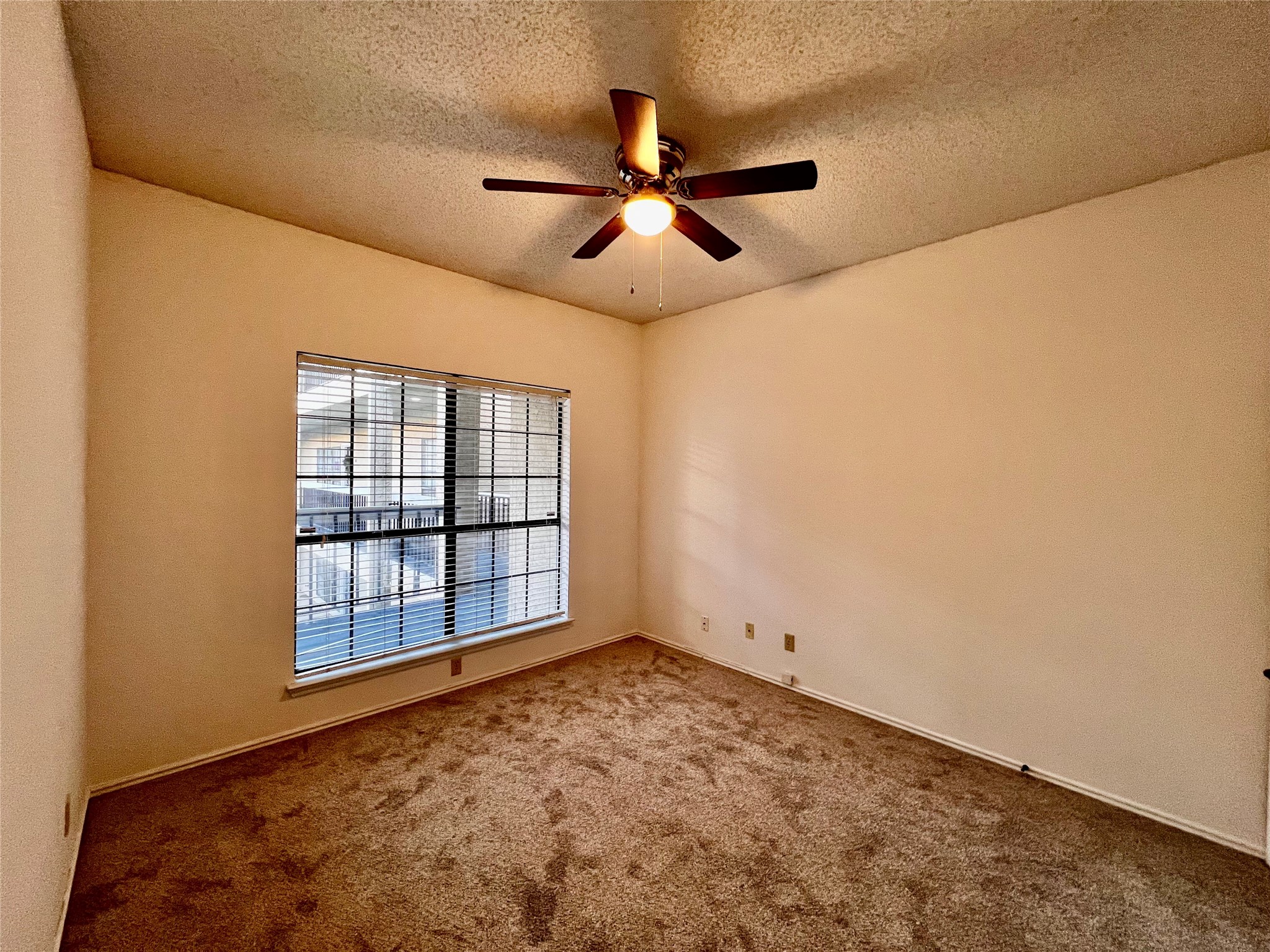 4800 W Lovers Lane Dallas TX 75209