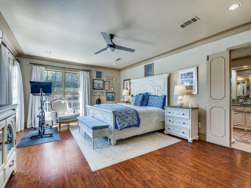 6034 Club Oaks Drive Dallas TX 75248