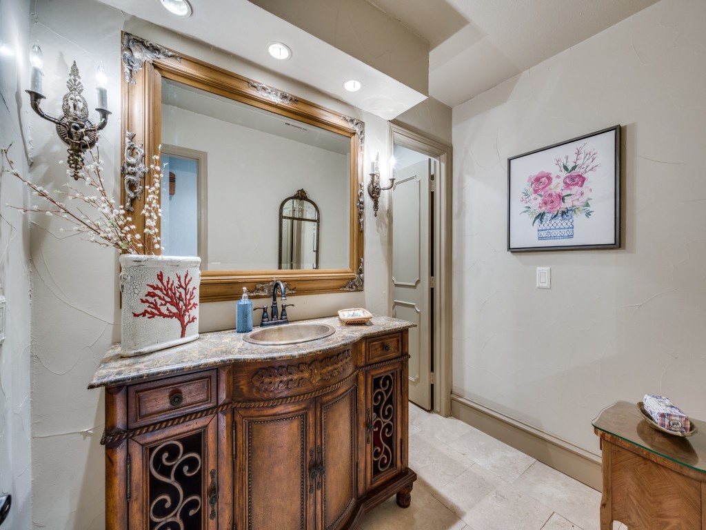 6034 Club Oaks Drive Dallas TX 75248
