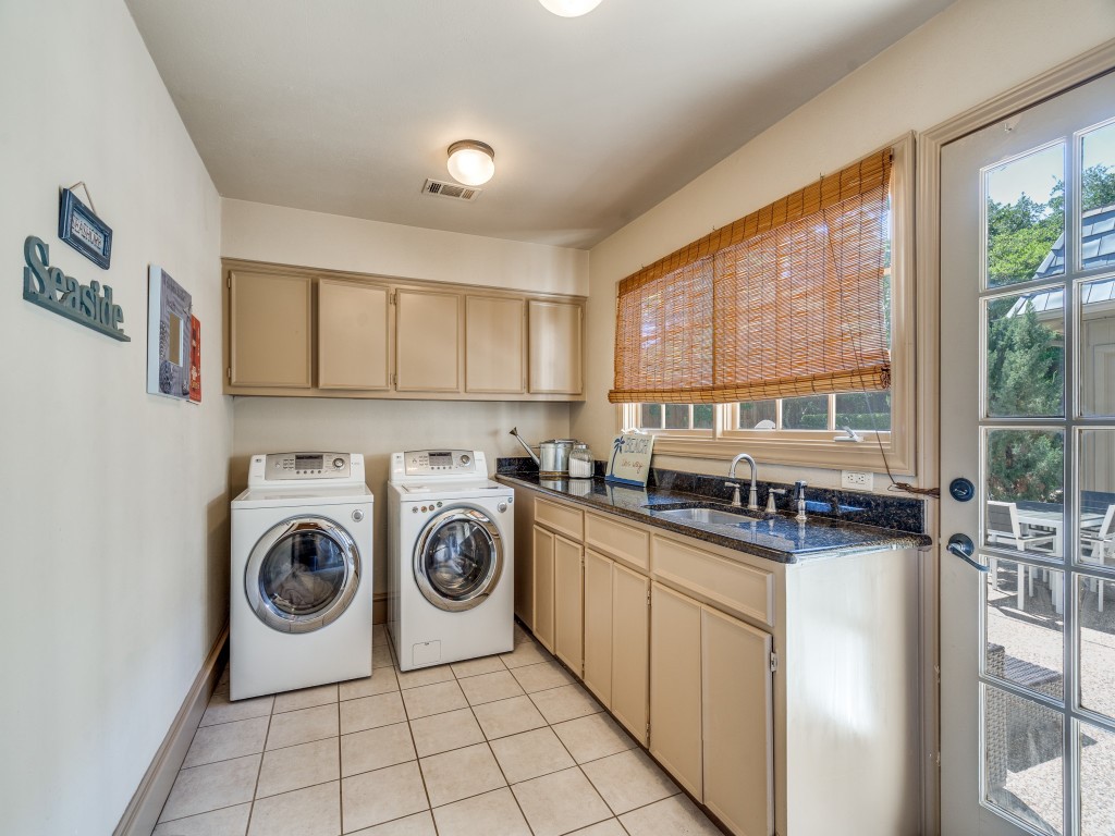 6034 Club Oaks Drive Dallas TX 75248