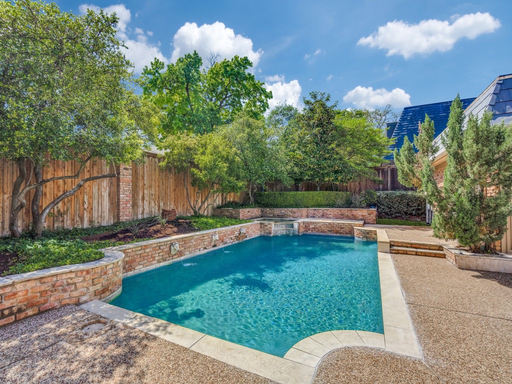 6034 Club Oaks Drive Dallas TX 75248