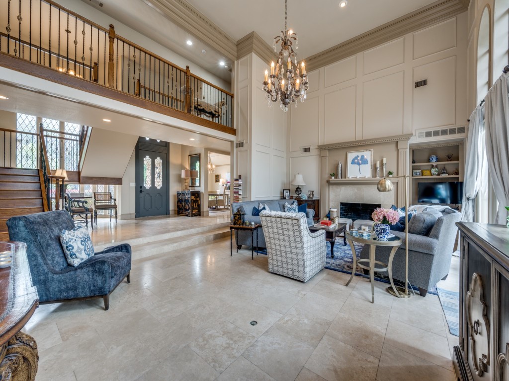 6034 Club Oaks Drive Dallas TX 75248