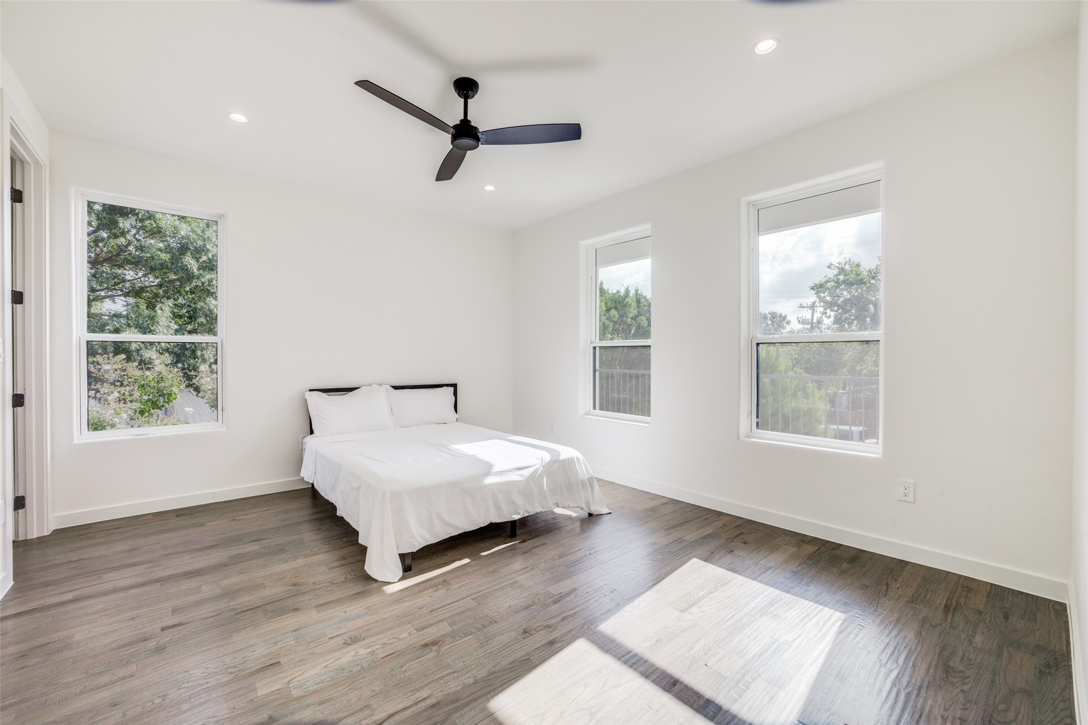 3423 N Winnetka Avenue Dallas TX 75212