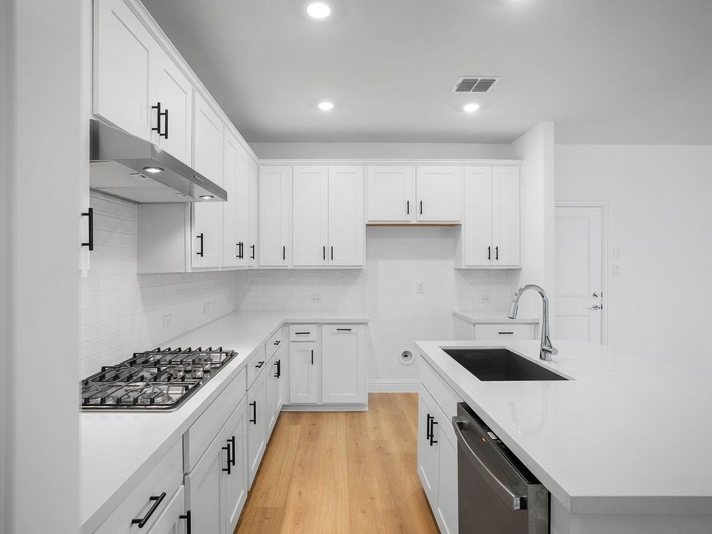 3301 Little Bluestem Road Celina TX 75009