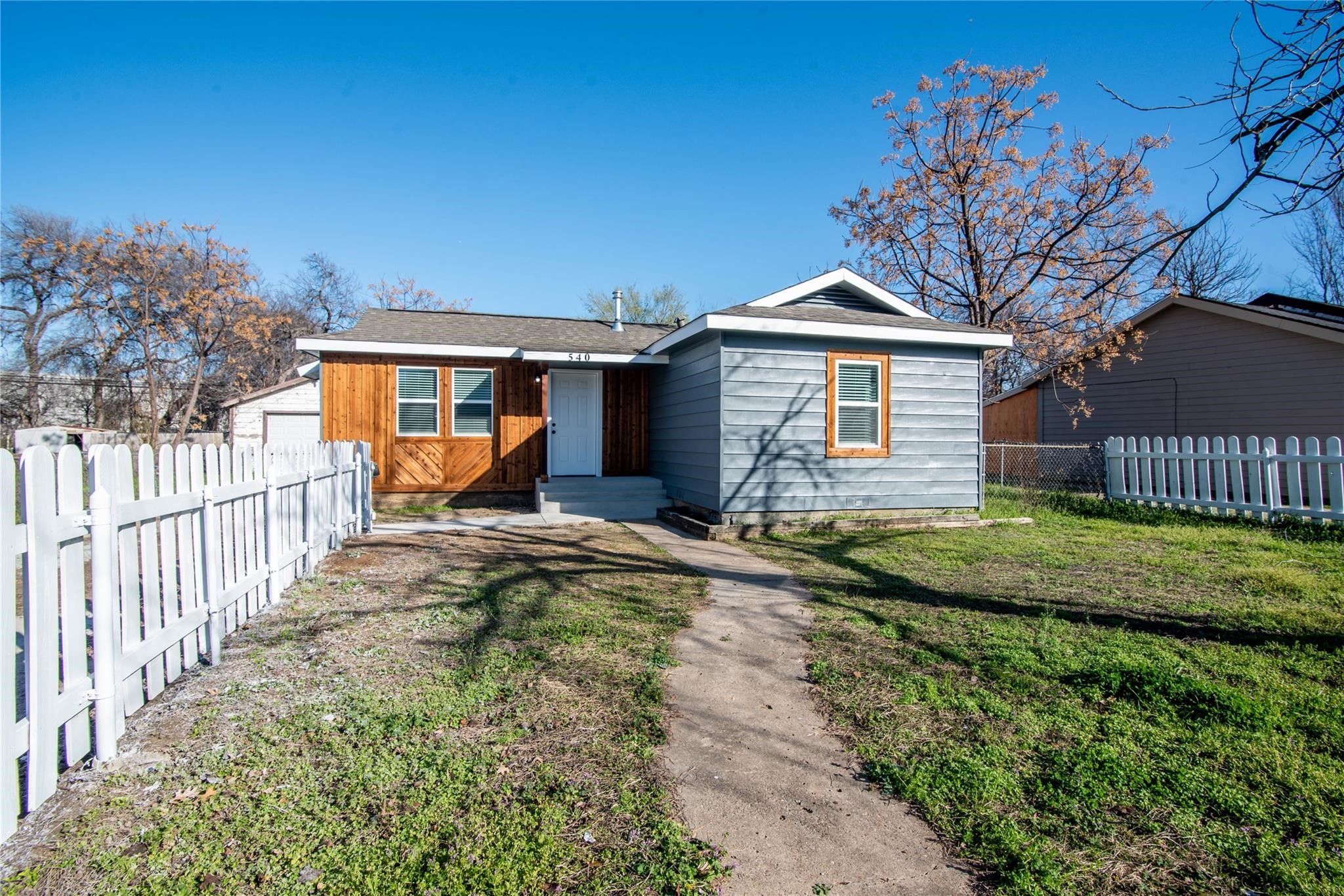 540 Hensley Drive Grand Prairie TX 75050