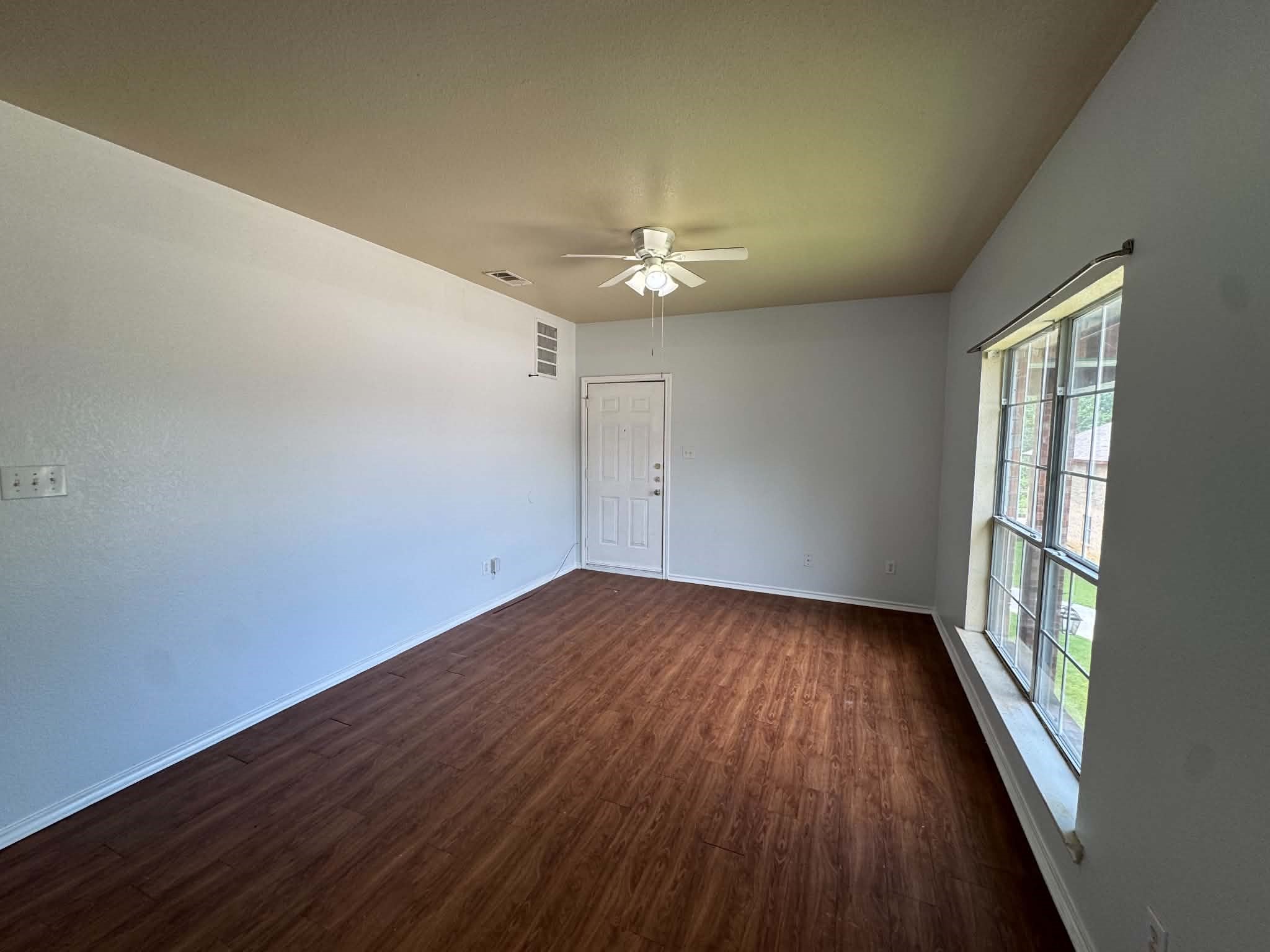 813 Betty Court Hurst TX 76053