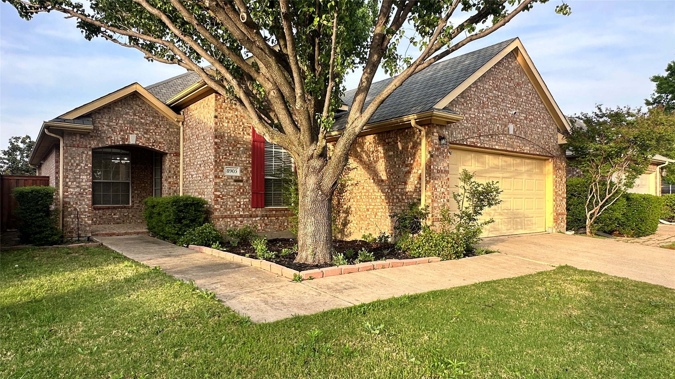 8905 Edinburgh Lane Rowlett TX 75089