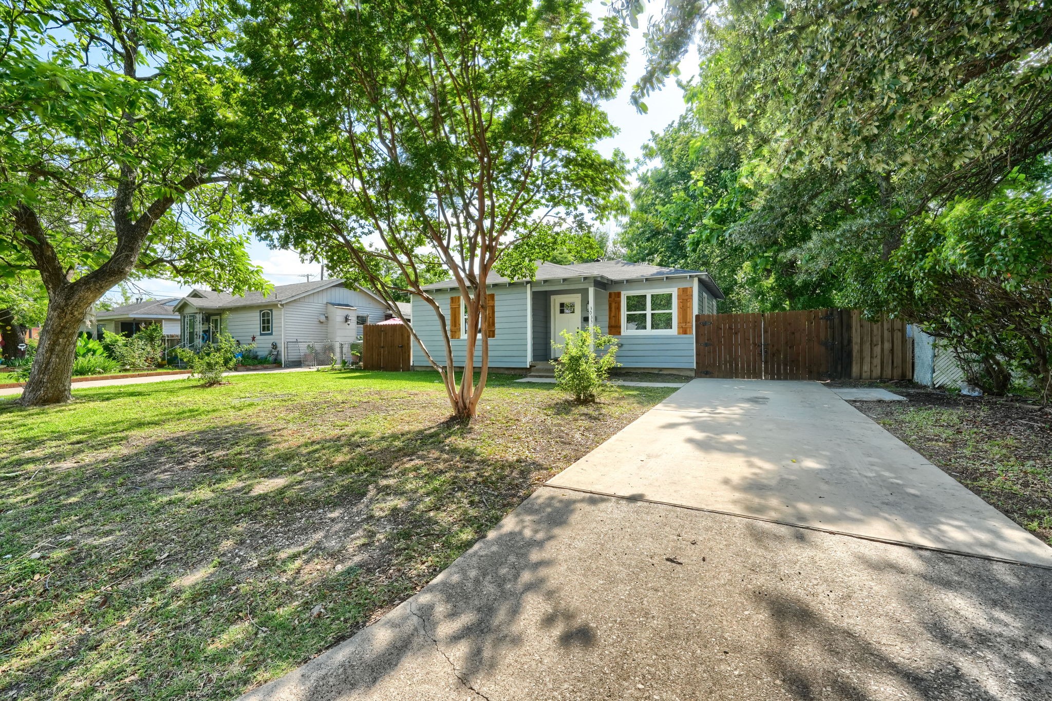 3033 Ballinger Drive Garland TX 75041