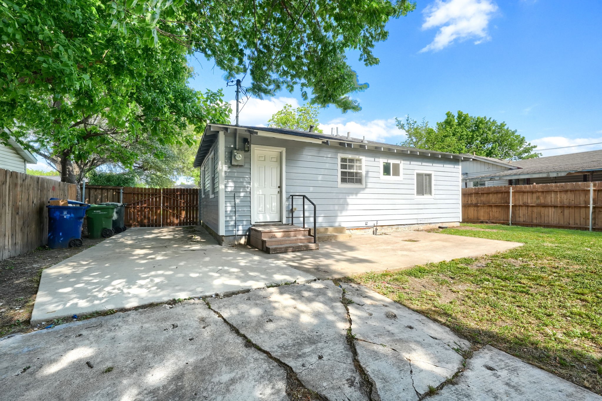 3033 Ballinger Drive Garland TX 75041