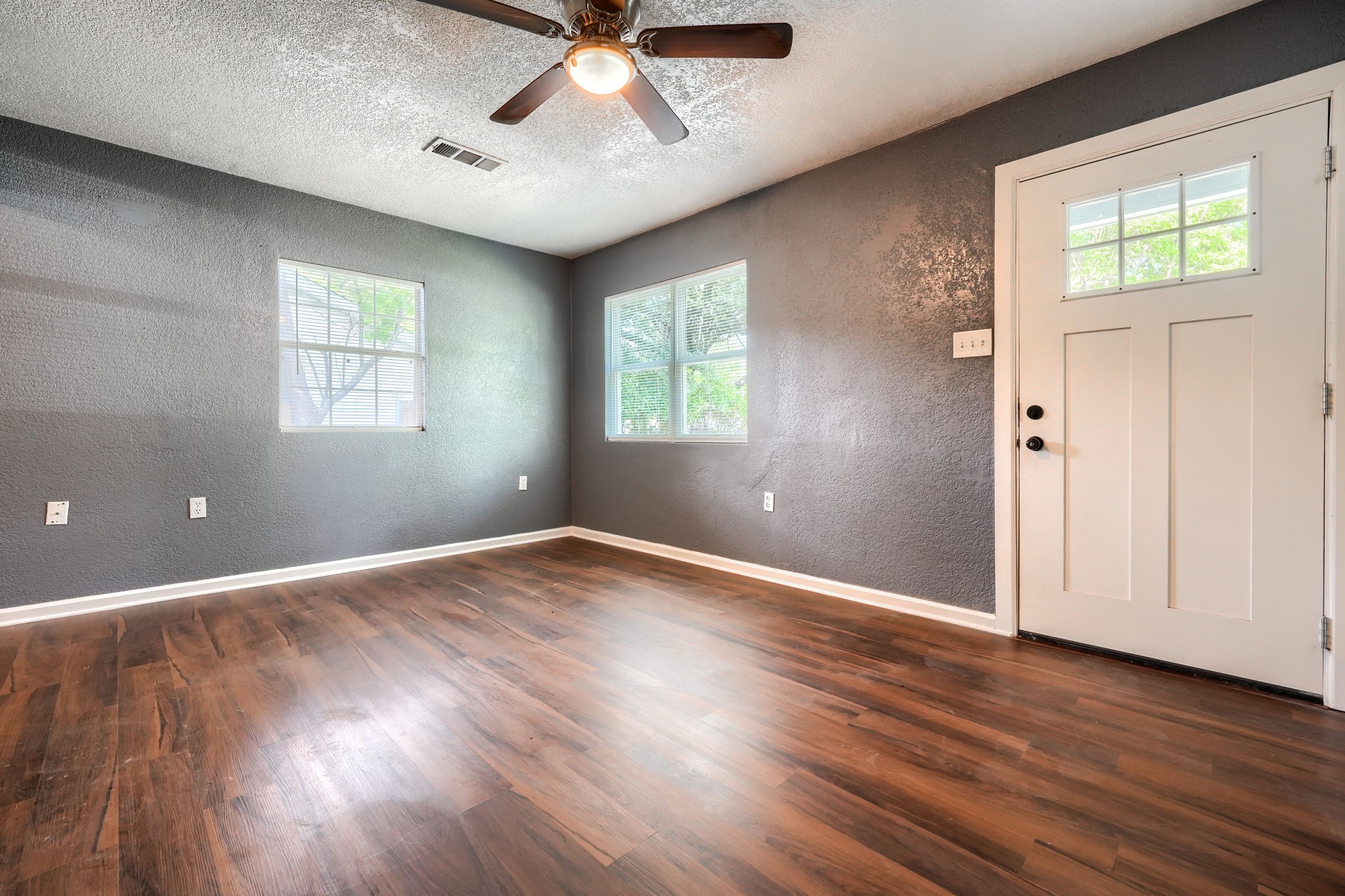 3033 Ballinger Drive Garland TX 75041