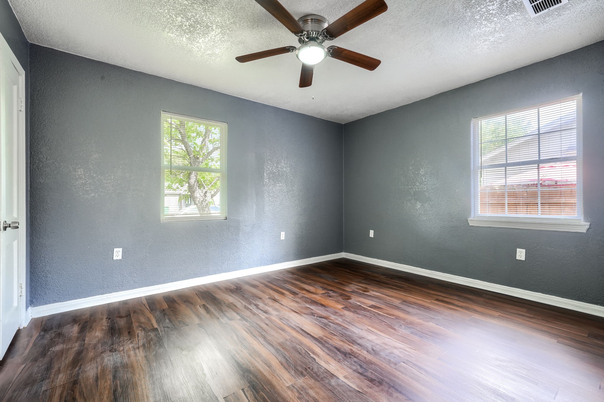 3033 Ballinger Drive Garland TX 75041