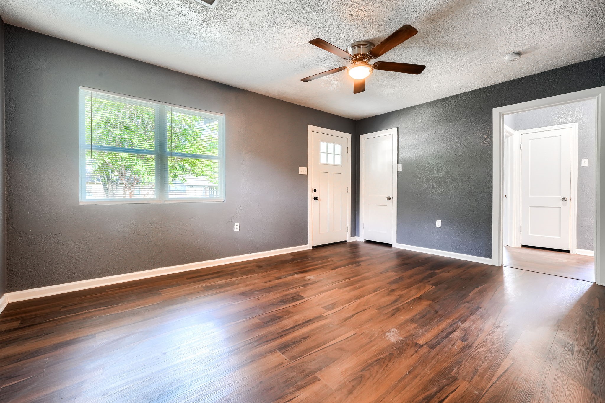 3033 Ballinger Drive Garland TX 75041