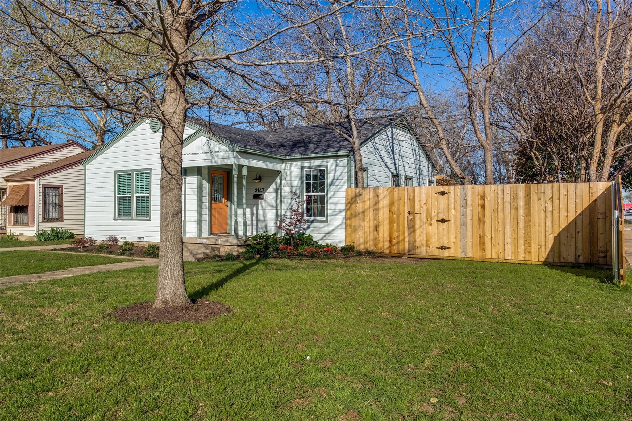 3147 Hedgerow Drive Dallas TX 75235