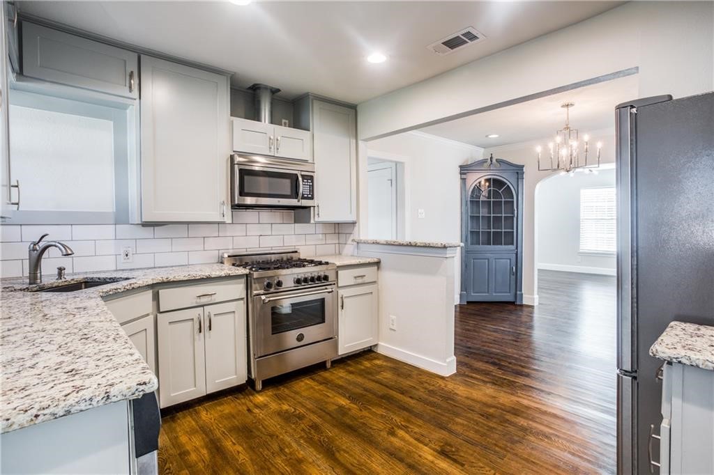 3147 Hedgerow Drive Dallas TX 75235