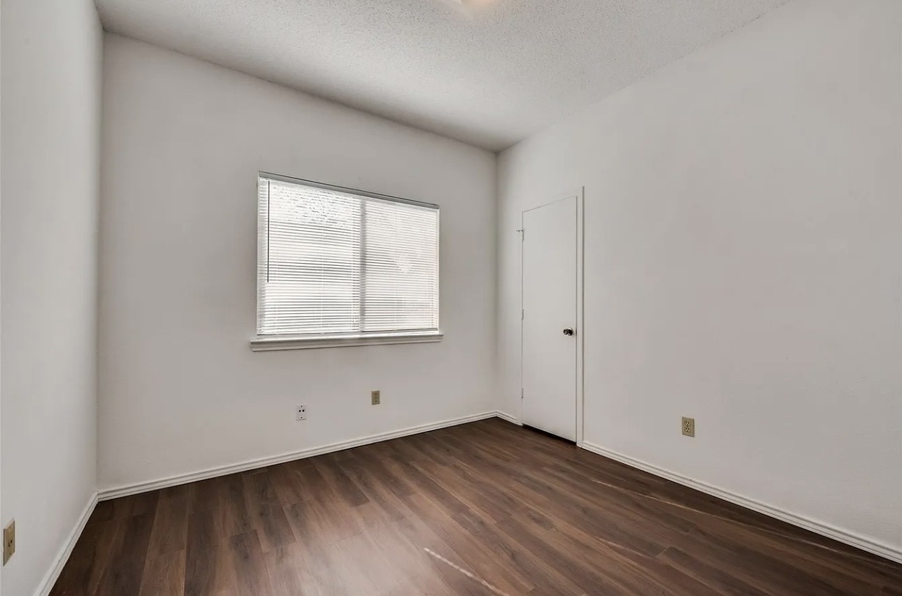 812 Melville Drive Arlington TX 76015