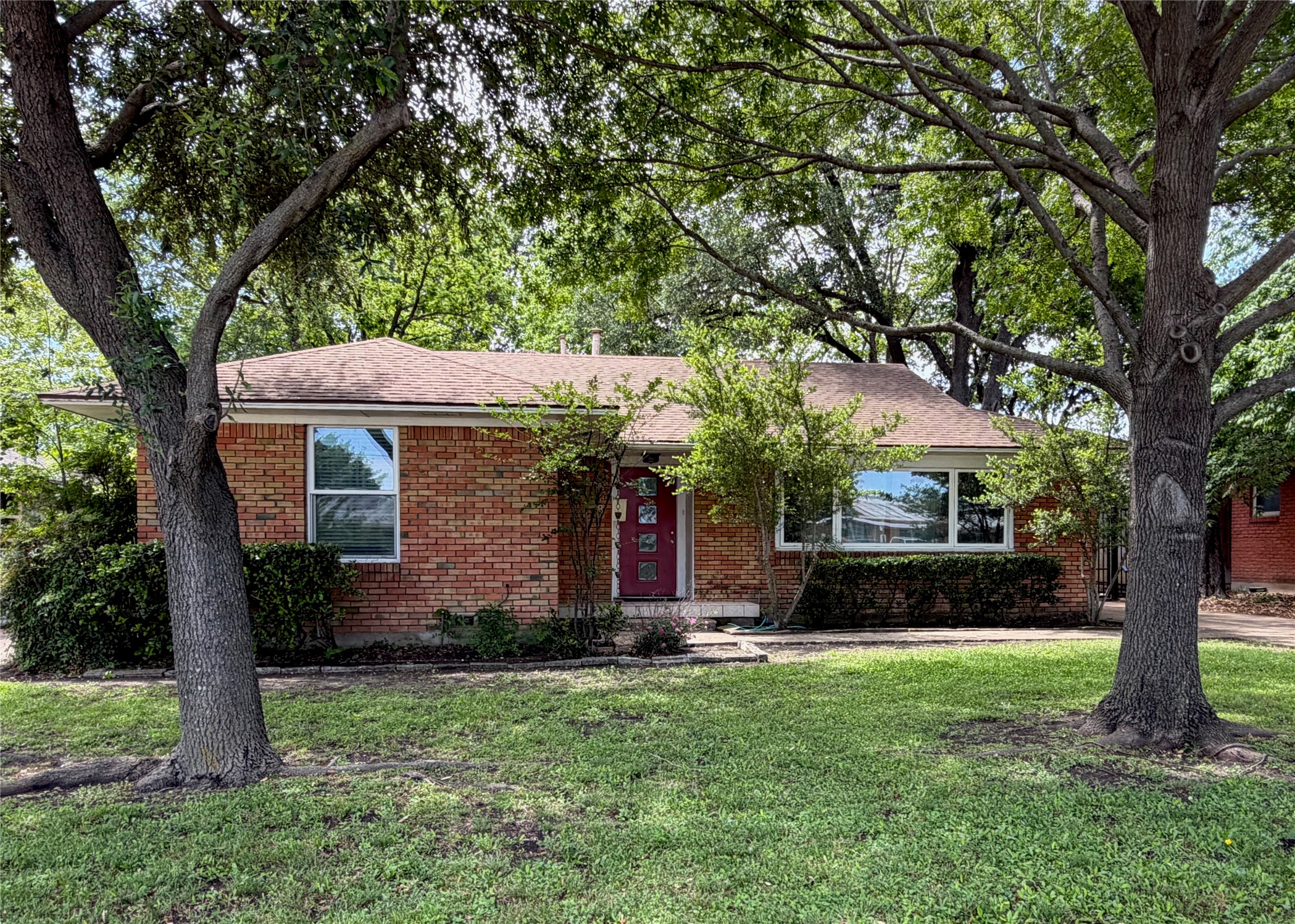 6418 E Lovers Lane Dallas TX 75214