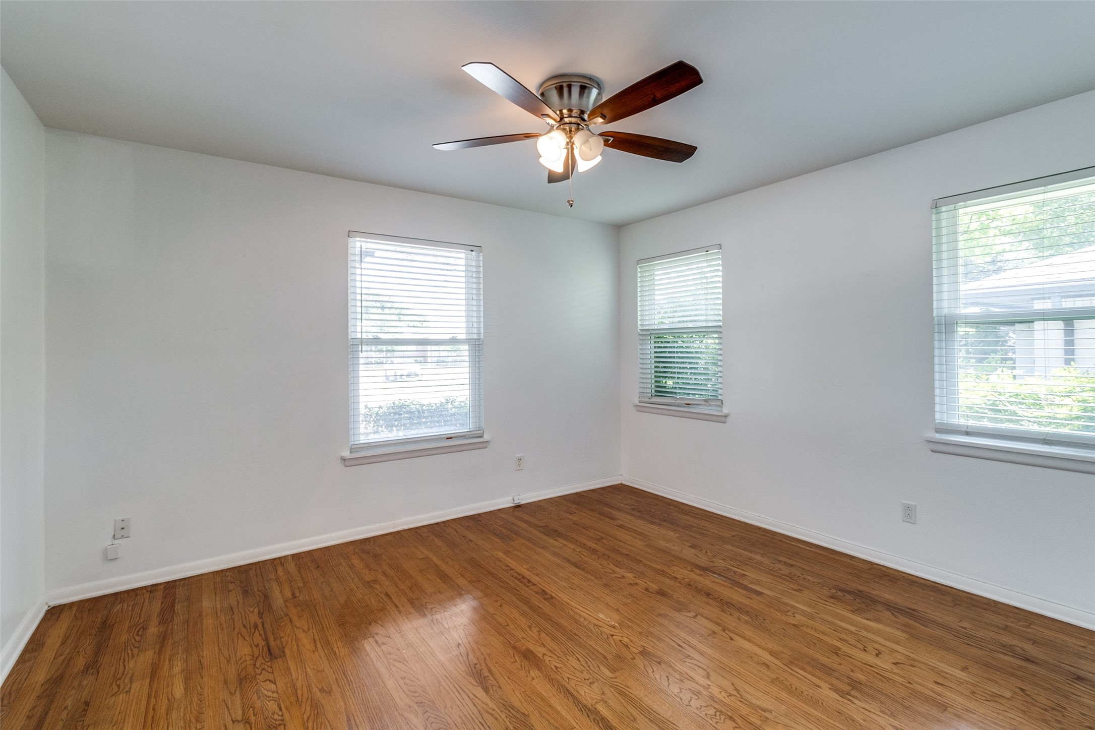 6418 E Lovers Lane Dallas TX 75214