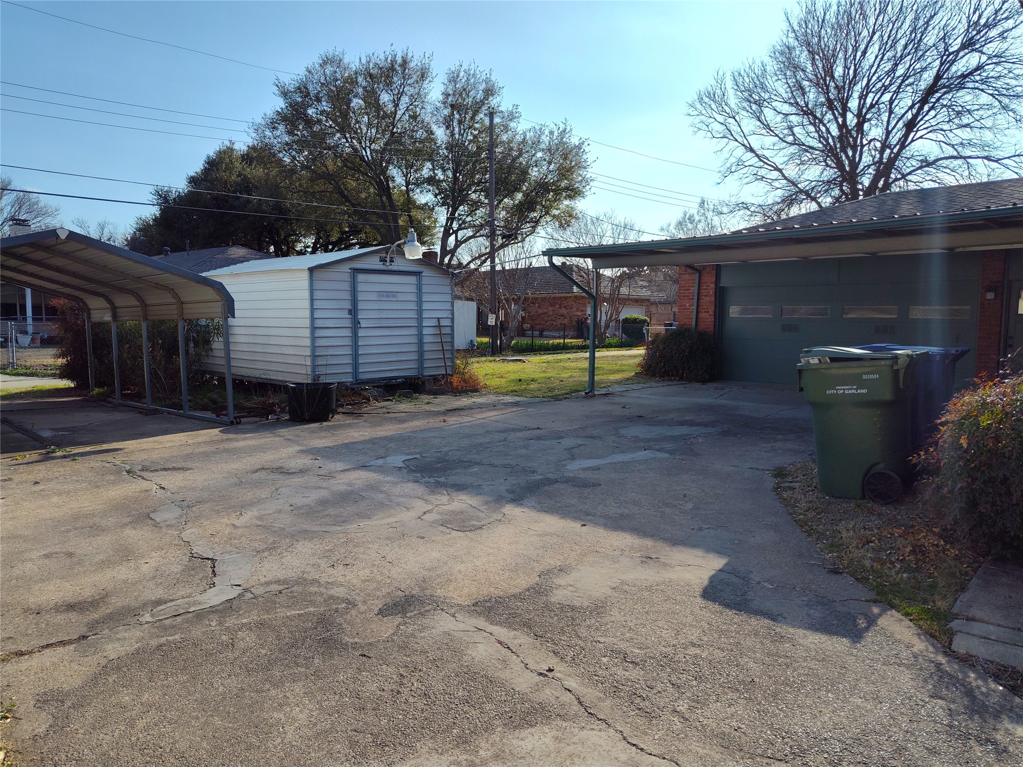 910 Worcester Lane Garland TX 75040