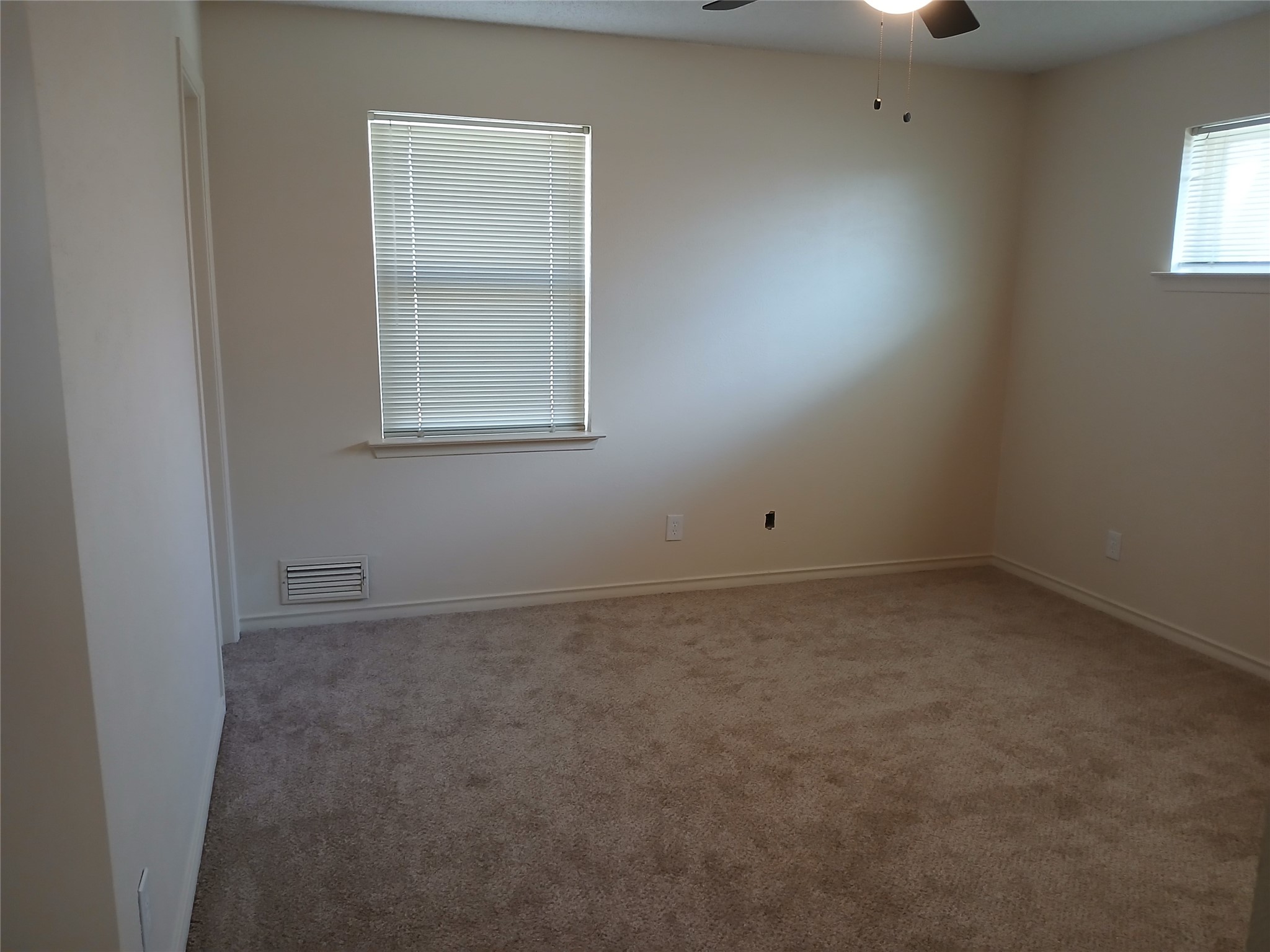 910 Worcester Lane Garland TX 75040