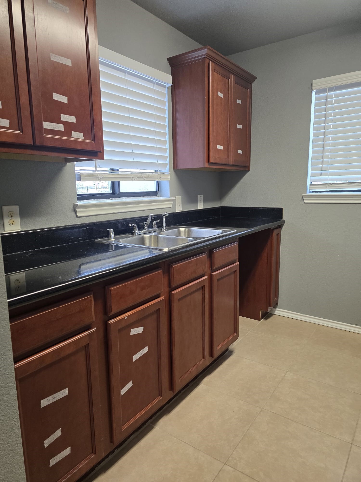 654 Saint Louis Avenue Fort Worth TX 76104