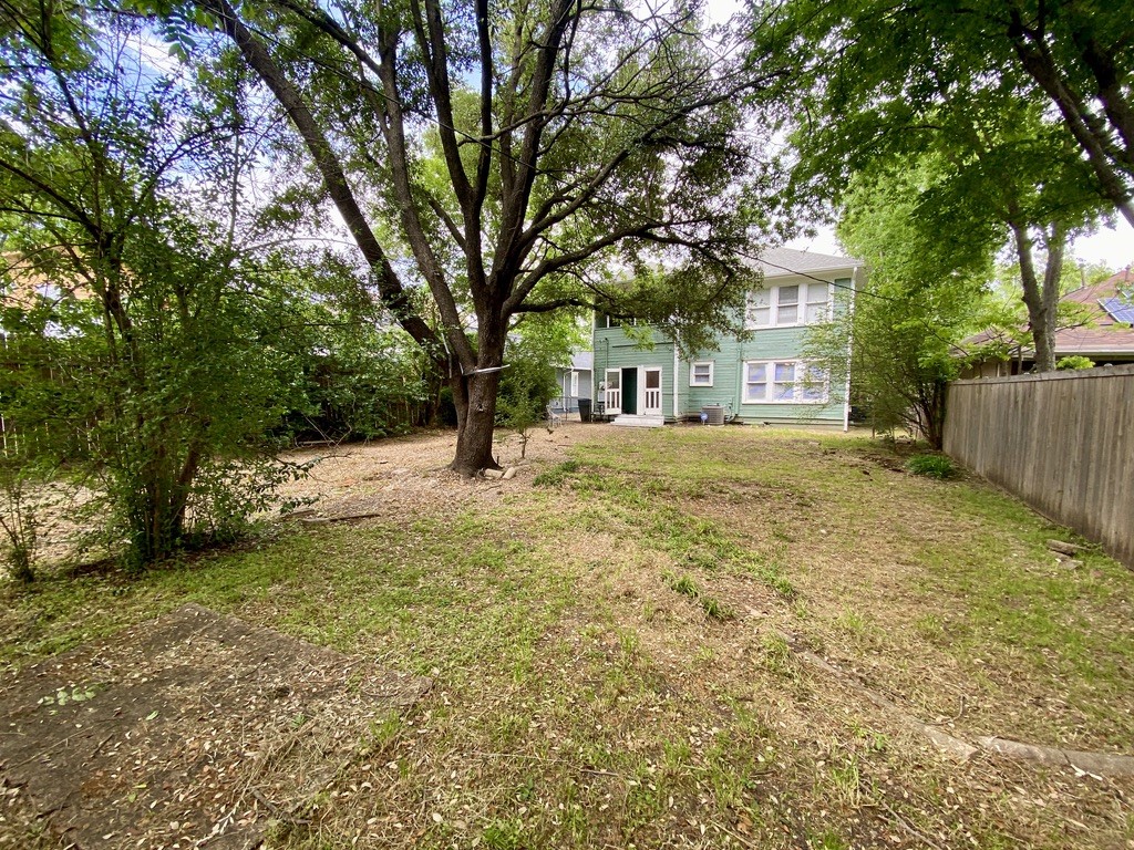 1412 Kings Highway Dallas TX 75208
