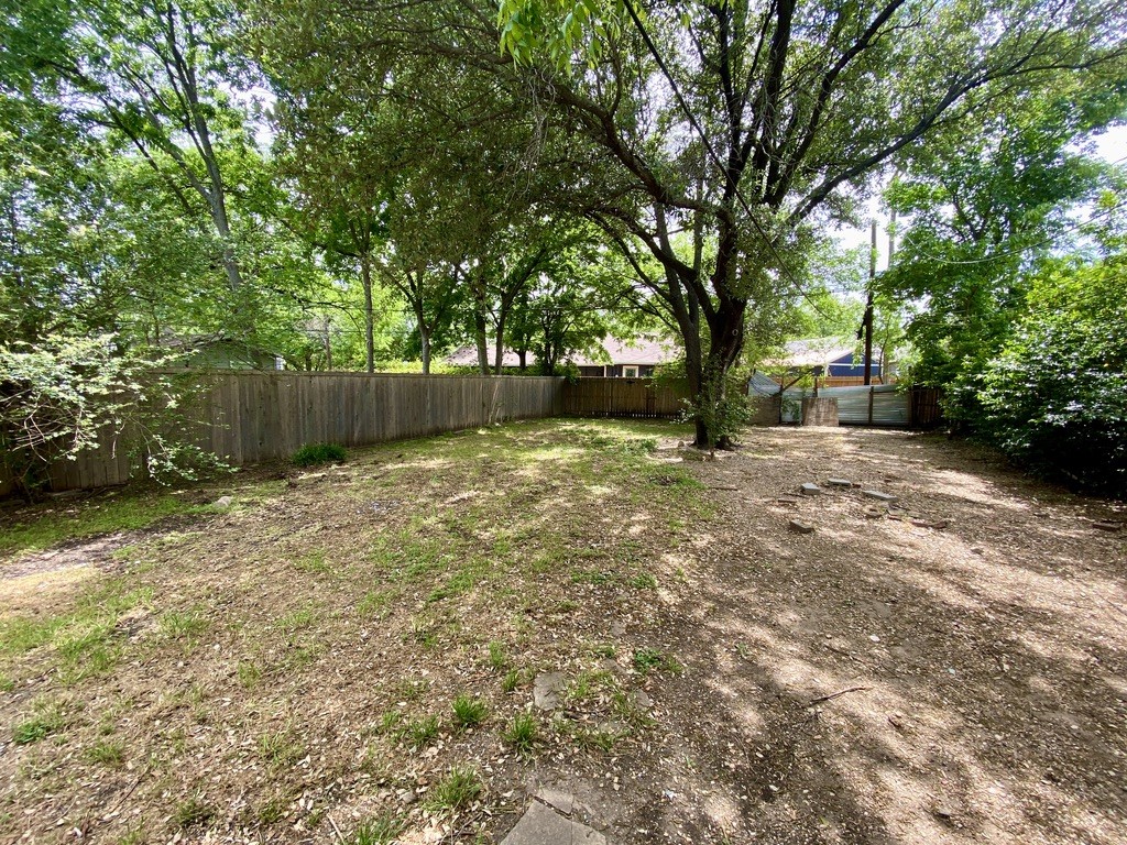 1412 Kings Highway Dallas TX 75208