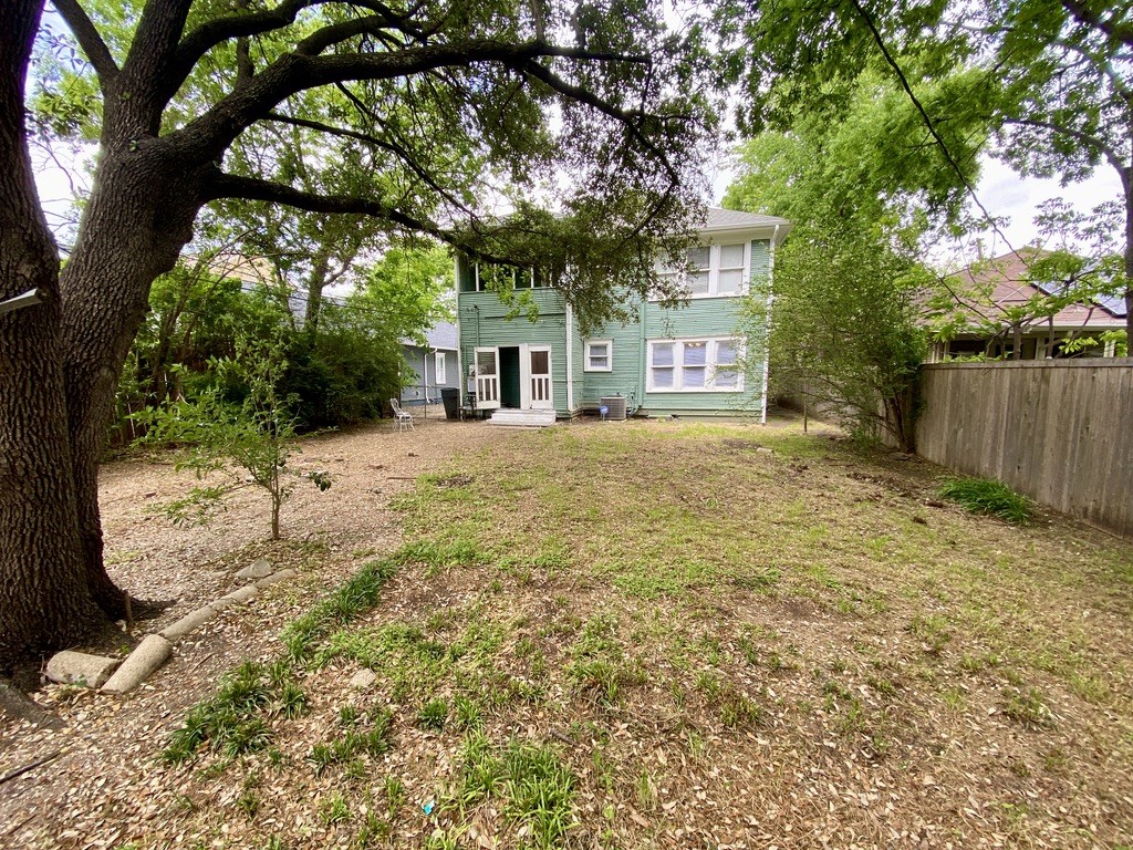 1412 Kings Highway Dallas TX 75208
