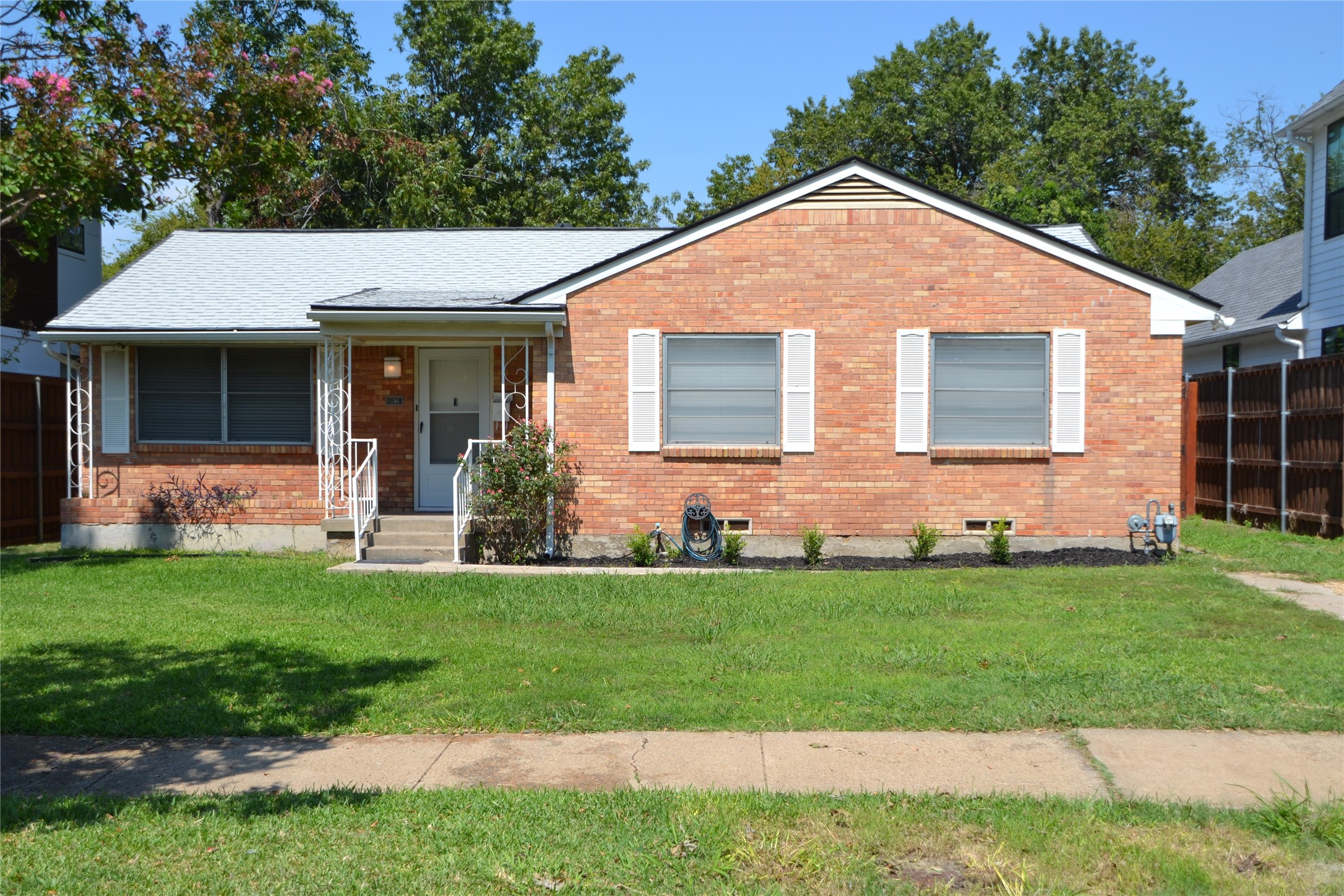 3879 Clover Lane Dallas TX 75220