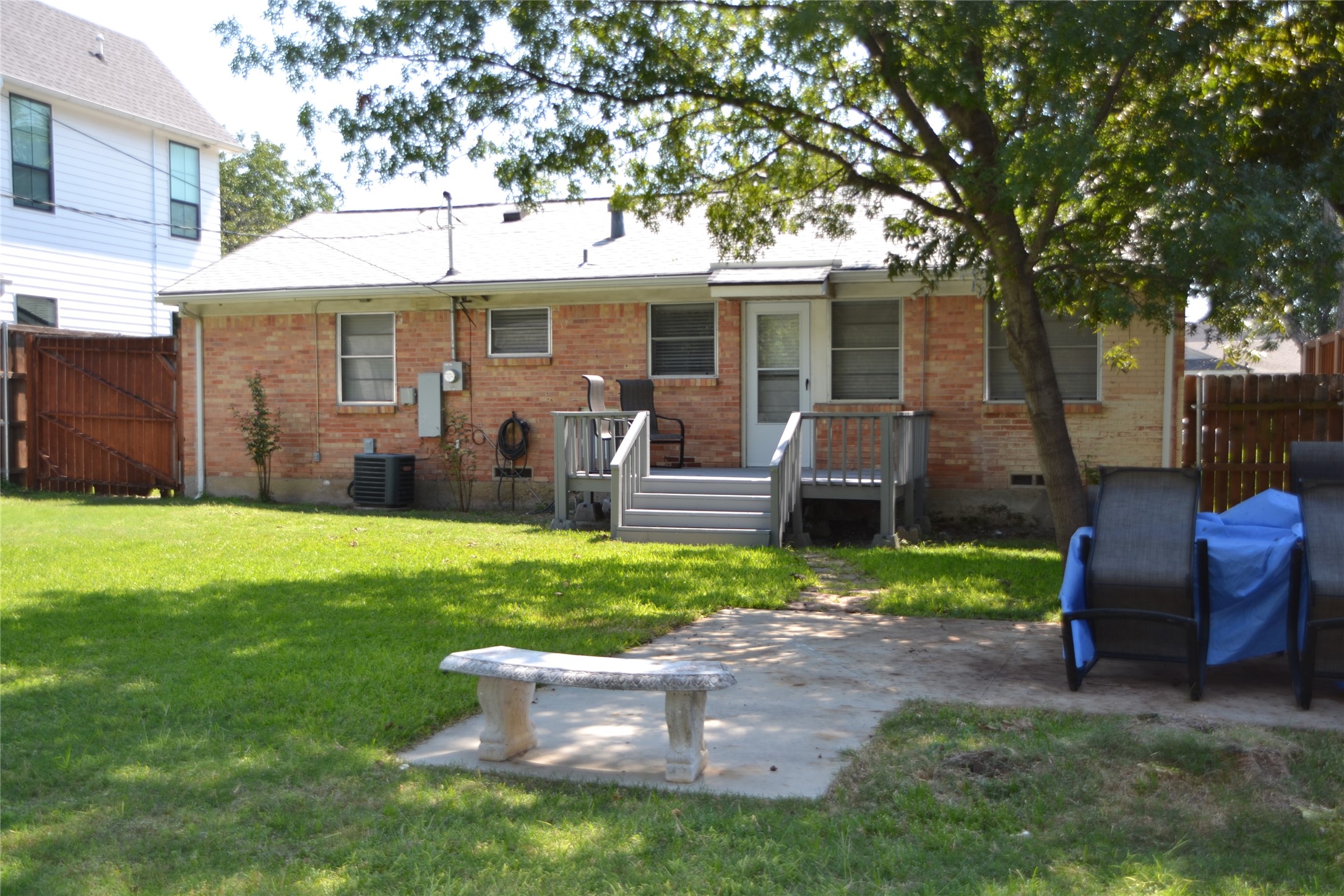 3879 Clover Lane Dallas TX 75220